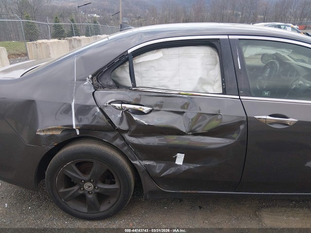 44743743 :رقم المزاد ، JH4CU2F63AC010867 vin ، 2010 Acura Tsx 2.4 مزاد بيع