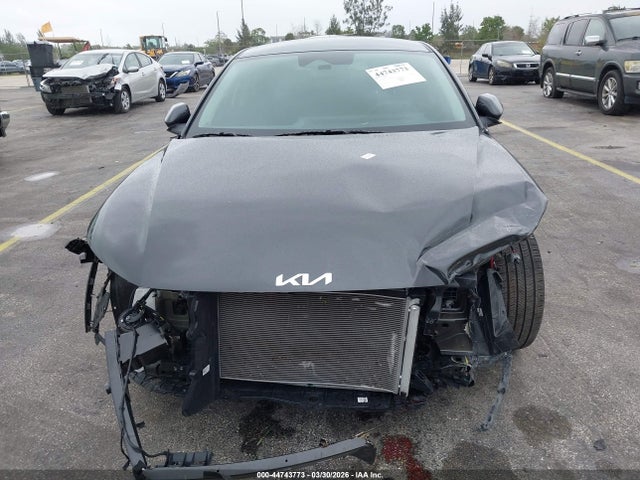 44743773 :رقم المزاد ، 3KPFU4DEXSE223703 vin ، 2025 Kia K4 Ex مزاد بيع