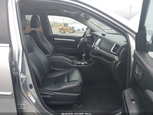 5TDKKRFH2GS122595 Toyota Highlander Xle V6