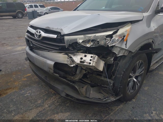 5TDKKRFH2GS122595 Toyota Highlander Xle V6