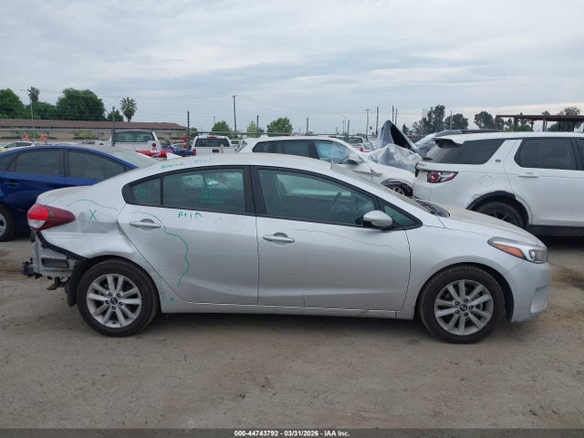 KIA FORTE LX 2017 3KPFL4A71HE148343 Image 14