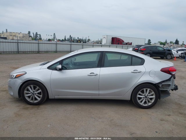 KIA FORTE LX 2017 3KPFL4A71HE148343 Image 15