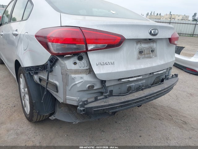 KIA FORTE LX 2017 3KPFL4A71HE148343 Image 18