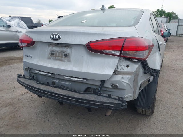 KIA FORTE LX 2017 3KPFL4A71HE148343 Image 19