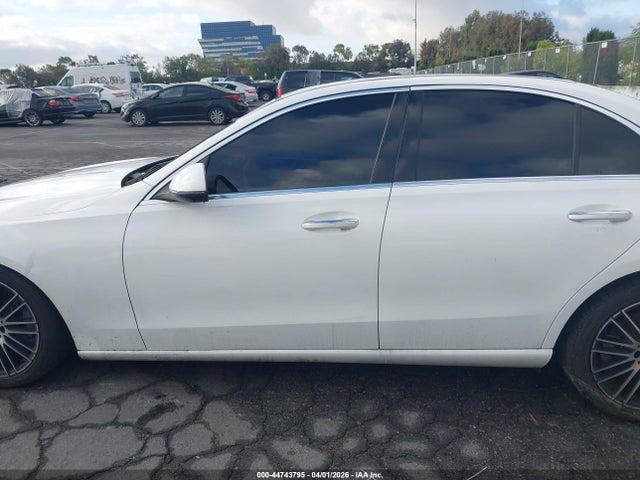 W1KAF4GB1PR094659 Mercedes-Benz C 300 Sedan