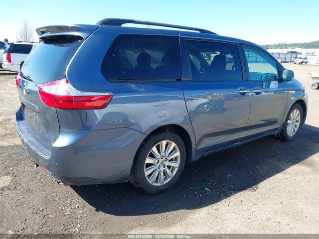5TDDZ3DC7HS178820 Toyota Sienna Xle 7 Passenger