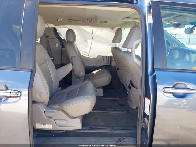 5TDDZ3DC7HS178820 Toyota Sienna Xle 7 Passenger