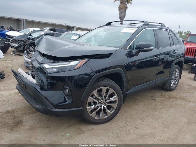 Toyota Rav4 Xle Premium 2022 2T3C1RFV5NC211510 Image 2
