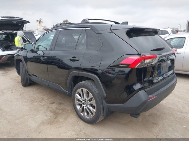 Toyota Rav4 Xle Premium 2022 2T3C1RFV5NC211510 Image 3