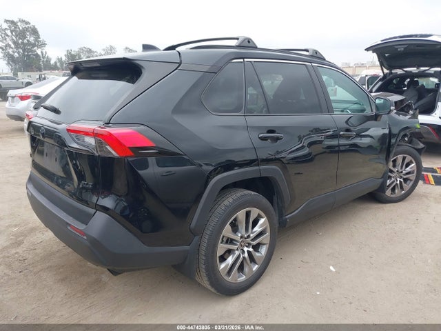 Toyota Rav4 Xle Premium 2022 2T3C1RFV5NC211510 Image 4