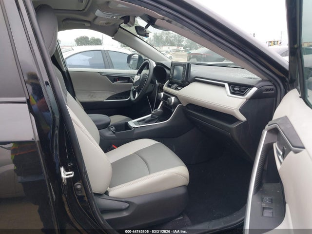 Toyota Rav4 Xle Premium 2022 2T3C1RFV5NC211510 Image 5