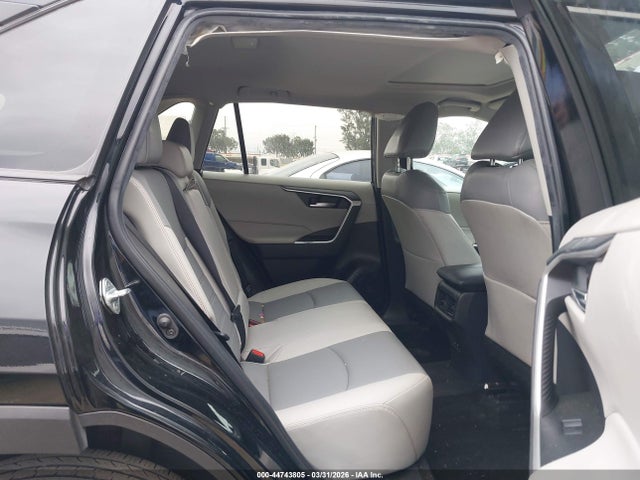 Toyota Rav4 Xle Premium 2022 2T3C1RFV5NC211510 Image 8