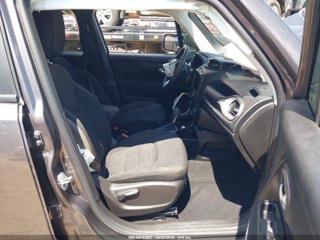 ZACNJABB2KPK78013 Jeep Renegade Latitude Fwd