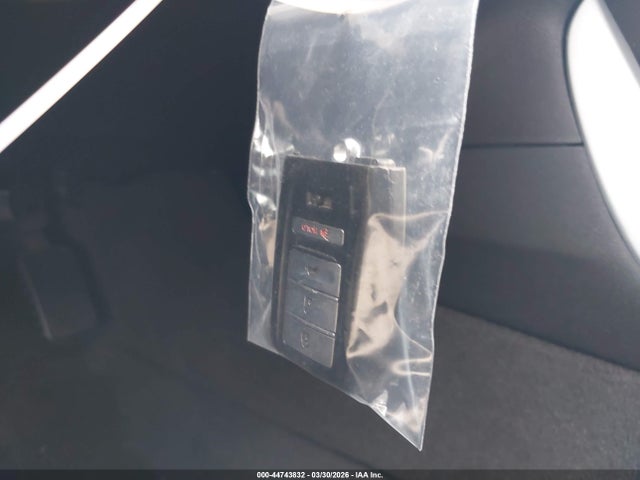 44743832 :رقم المزاد ، 19UUB2F30LA005370 vin ، 2020 Acura Tlx Standard مزاد بيع