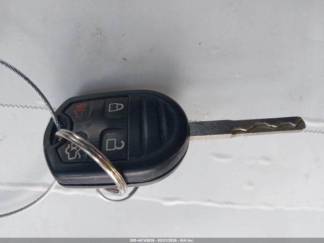 3FADP4BJ3GM208302 Ford FIESTA SE