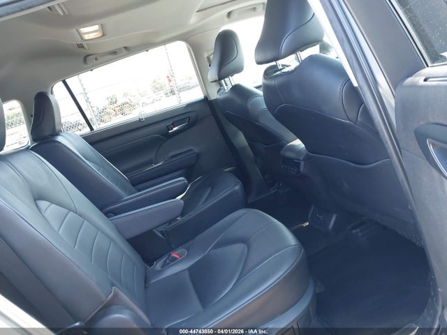 5TDGZRAH7LS505032 Toyota Highlander Xle