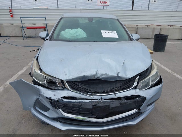 1G1BC5SMXH7154353 Chevrolet Cruze Ls Auto