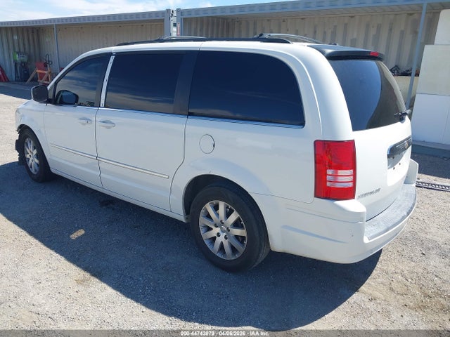 2009 CHRYSLER TOWN & COUNTRY 2A8HR54149R530718 Photo 2