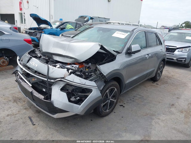 KIA NIRO LX 2024 KNDCP3LE0R5129227 Image 2