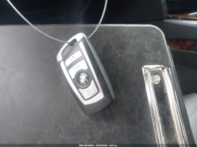 2014 Bmw 750 მანქანა იყიდება აუქციონზე, vin: WBAYE8C55ED136051, აუქციონის ნომერი: 44743885