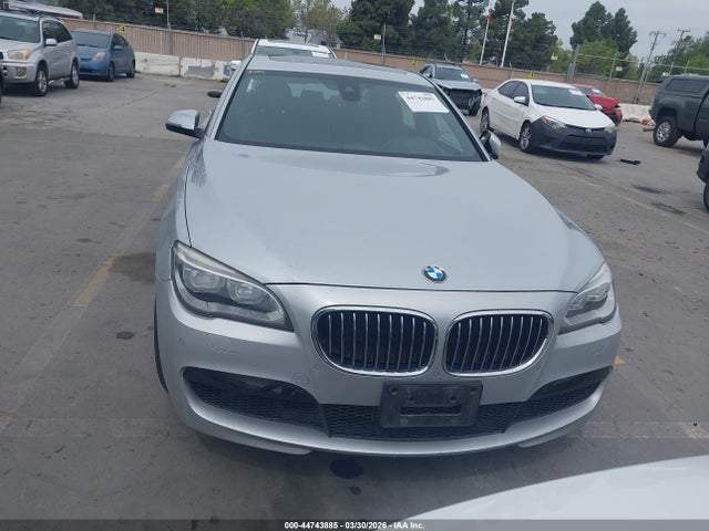 2014 Bmw 750 მანქანა იყიდება აუქციონზე, vin: WBAYE8C55ED136051, აუქციონის ნომერი: 44743885