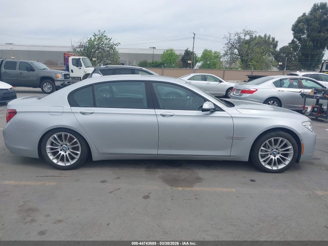 2014 Bmw 750 მანქანა იყიდება აუქციონზე, vin: WBAYE8C55ED136051, აუქციონის ნომერი: 44743885