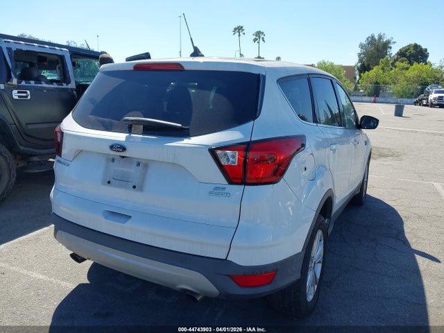 1FMCU0GD6KUA21694 Ford ESCAPE SE