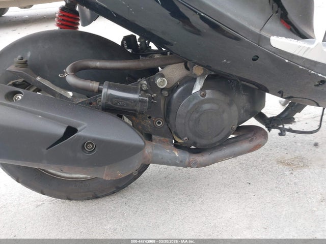 Genuine Scooter Co. Buddy 50 2014 RFVPAP5A0E1114934 Image 8