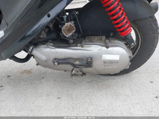 Genuine Scooter Co. Buddy 50 2014 RFVPAP5A0E1114934 Image 9
