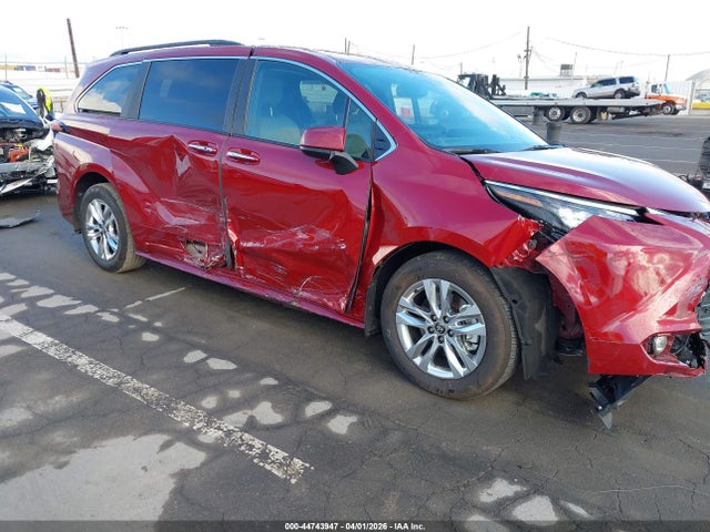 5TDJRKEC9SS284916 Toyota SIENNA XLE