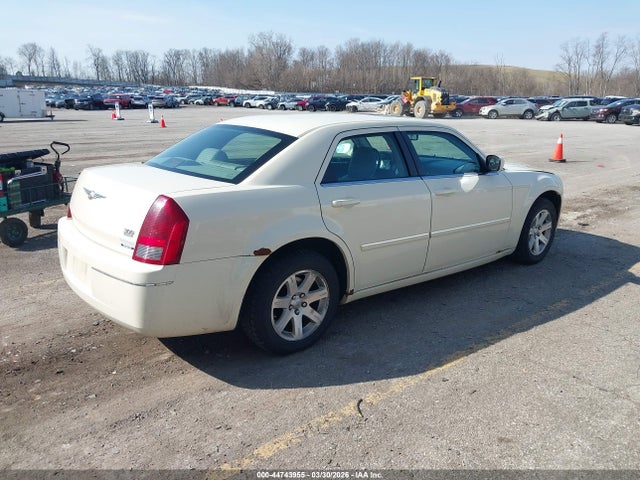 2007 Chrysler 300 მანქანა იყიდება აუქციონზე, vin: 2C3KA53G17H659436, აუქციონის ნომერი: 44743955
