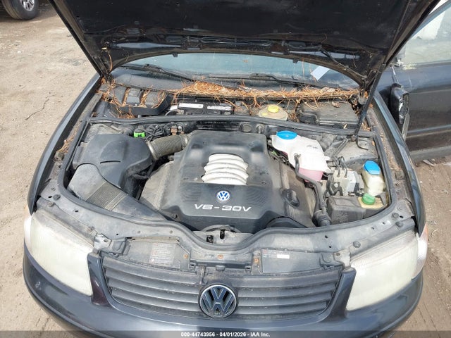 Auction sale of the 2000 Volkswagen Passat Gls V6, vin: WVWND23B3YE324710, lot number: 44743956