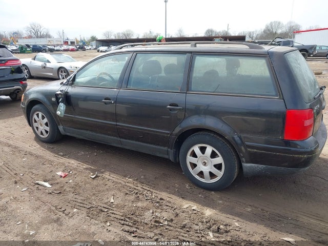 Auction sale of the 2000 Volkswagen Passat Gls V6, vin: WVWND23B3YE324710, lot number: 44743956
