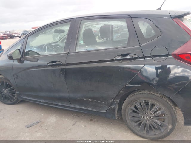 3HGGK5H62JM712640 Honda Fit Sport