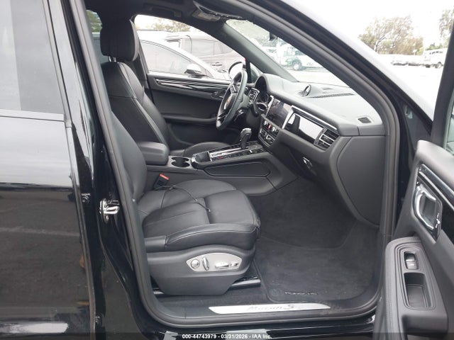 WP1AG2A51RLB40946 Porsche MACAN S