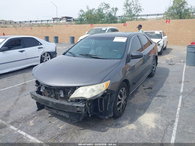 44744002 :رقم المزاد ، 4T1BD1FK9DU095342 vin ، 2013 Toyota Camry Hybrid Le مزاد بيع
