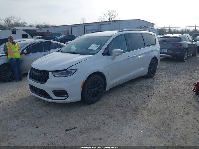 Продажа на аукционе авто 2021 Chrysler Pacifica Touring L, vin: 2C4RC1BG5MR531009, номер лота: 44744006
