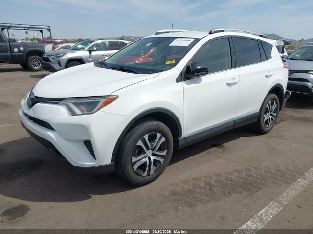 JTMZFREVXHJ145776 Toyota RAV4 LE
