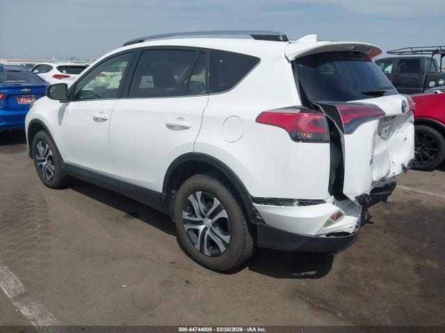 JTMZFREVXHJ145776 Toyota RAV4 LE