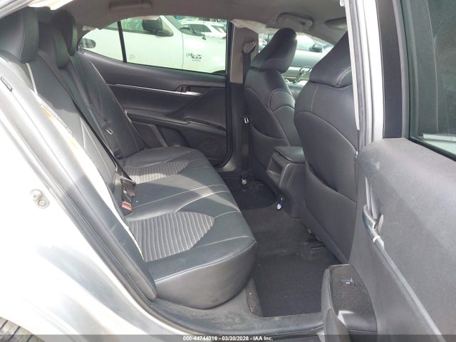 4T1B11HK4JU570669 Toyota CAMRY SE