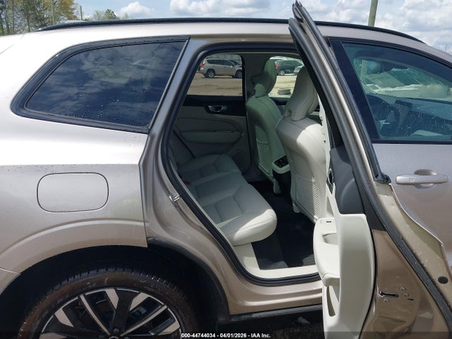 2026 Volvo Xc60 B5 Ultra მანქანა იყიდება აუქციონზე, vin: YV4M12RM4T1361758, აუქციონის ნომერი: 44744034