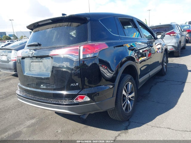 Toyota Rav4 Xle 2018 2T3WFREV1JW479334 Image 4