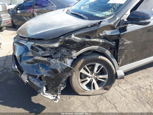 Toyota Rav4 Xle 2018 2T3WFREV1JW479334 Image 6