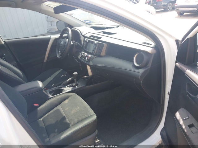 44744037 :رقم المزاد ، 2T3BFREV1FW392460 vin ، 2015 Toyota Rav4 Le مزاد بيع