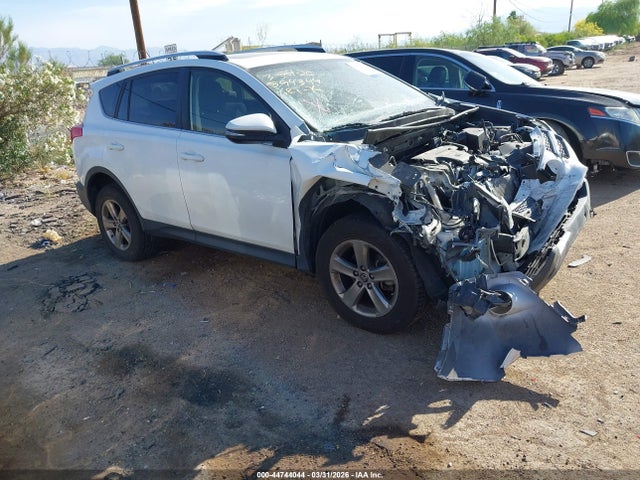Toyota Rav4 Xle 2015 JTMRFREV4FD109982 головне зображення