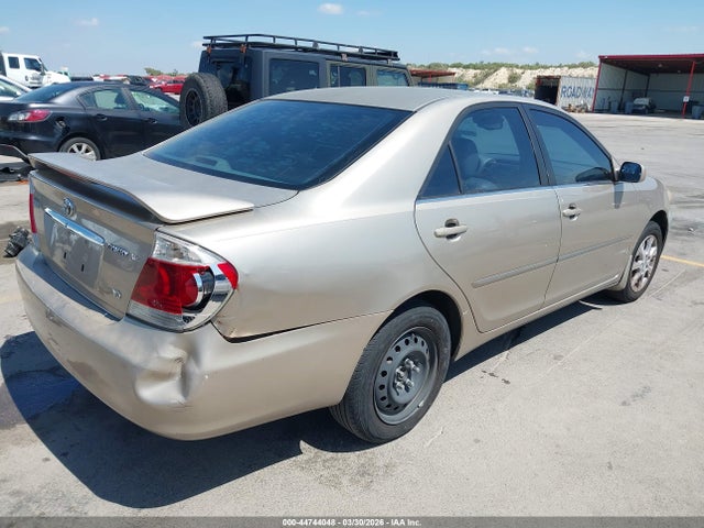 44744048 :رقم المزاد ، JTDBF32KX50164189 vin ، 2005 Toyota Camry Xle V6 مزاد بيع