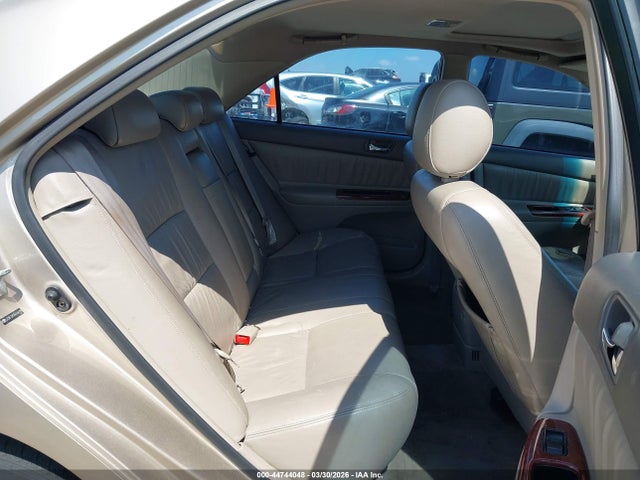 44744048 :رقم المزاد ، JTDBF32KX50164189 vin ، 2005 Toyota Camry Xle V6 مزاد بيع