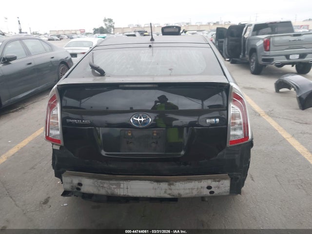 Toyota Prius Two 2014 JTDKN3DU2E0372990 Image 17