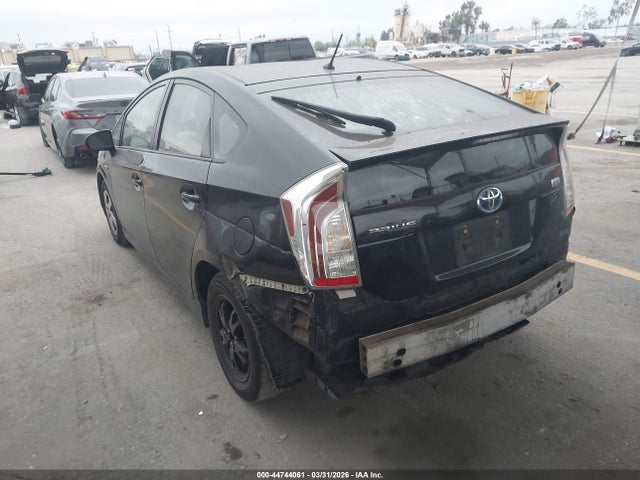 Toyota Prius Two 2014 JTDKN3DU2E0372990 Image 3