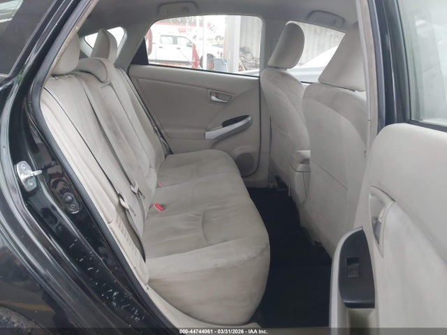 Toyota Prius Two 2014 JTDKN3DU2E0372990 Image 8